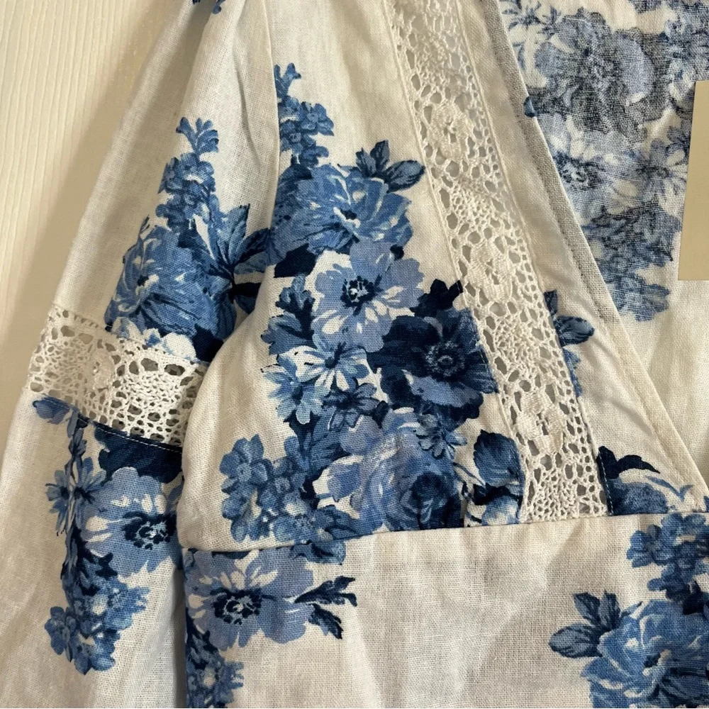 Francesca’s Blue Rain Long Sleeve Blue Floral Babydoll V-Neck Top Sz S - Picture 5 of 8